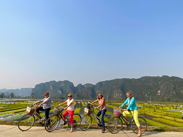 Nord Vietnam en octobre et novembre circuit &agrave; la baie d'halong terestre et baies du Tonkin Halong